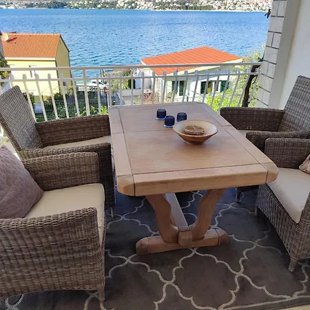 Haus Am Vino Vino Apartamento Trogir