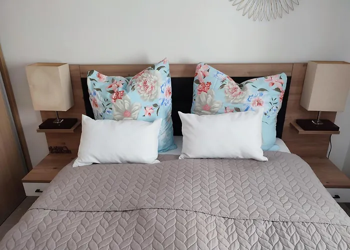 Haus Am Vino Vino 特罗吉尔