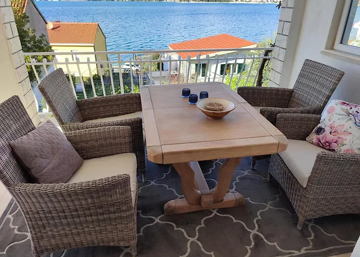Haus Am Vino Vino Appartement Trogir