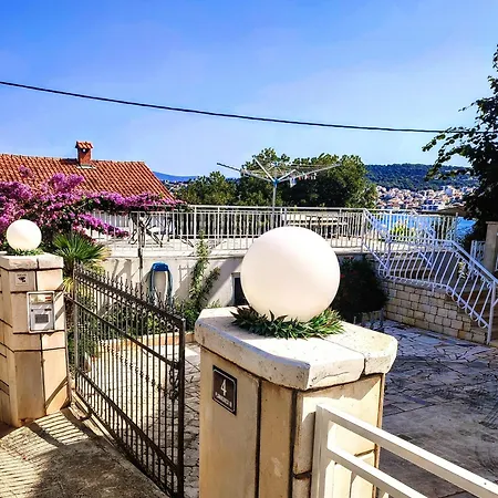 Haus Am Vino Vino Trogir