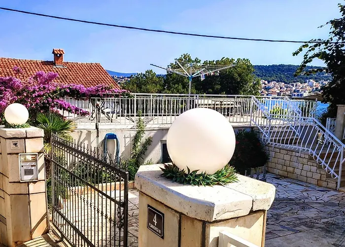 Haus Am Vino Vino Trogir